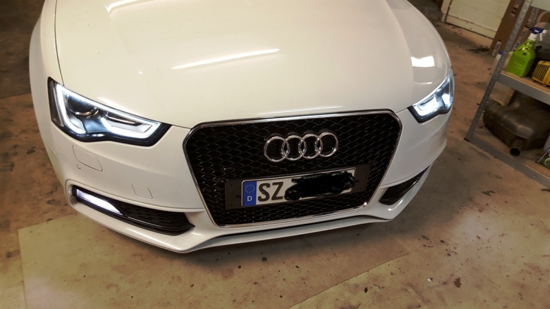 RS5 Replica Grill Klavierlack/Chrom im A5 Facelift