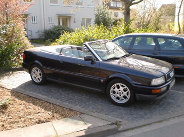 Audi 80 BJ 1995 2.0 Schalter blau-weiß-blau 337.000 km